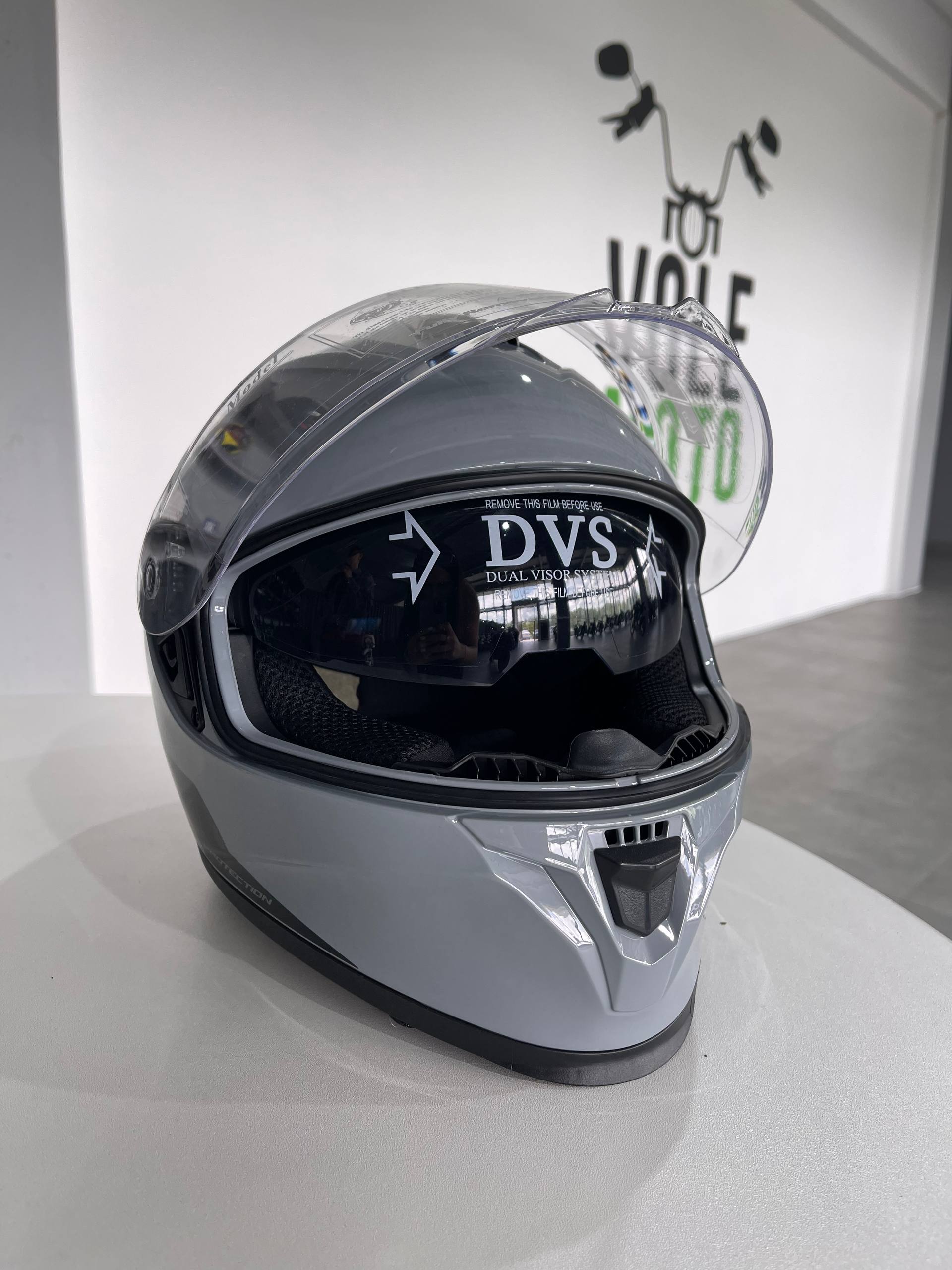 Мотошолом Helmet
