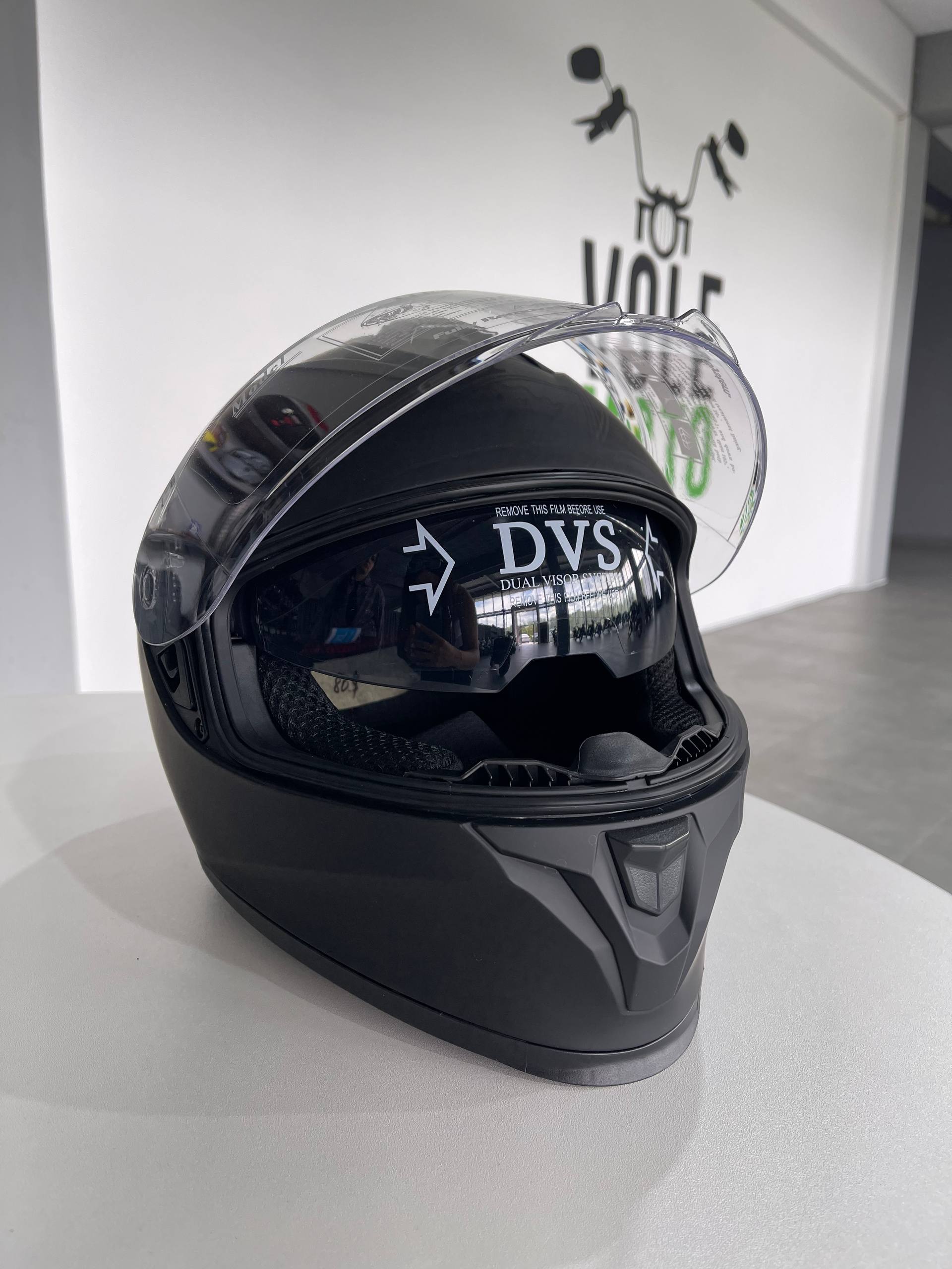 Мотошолом Helmet
