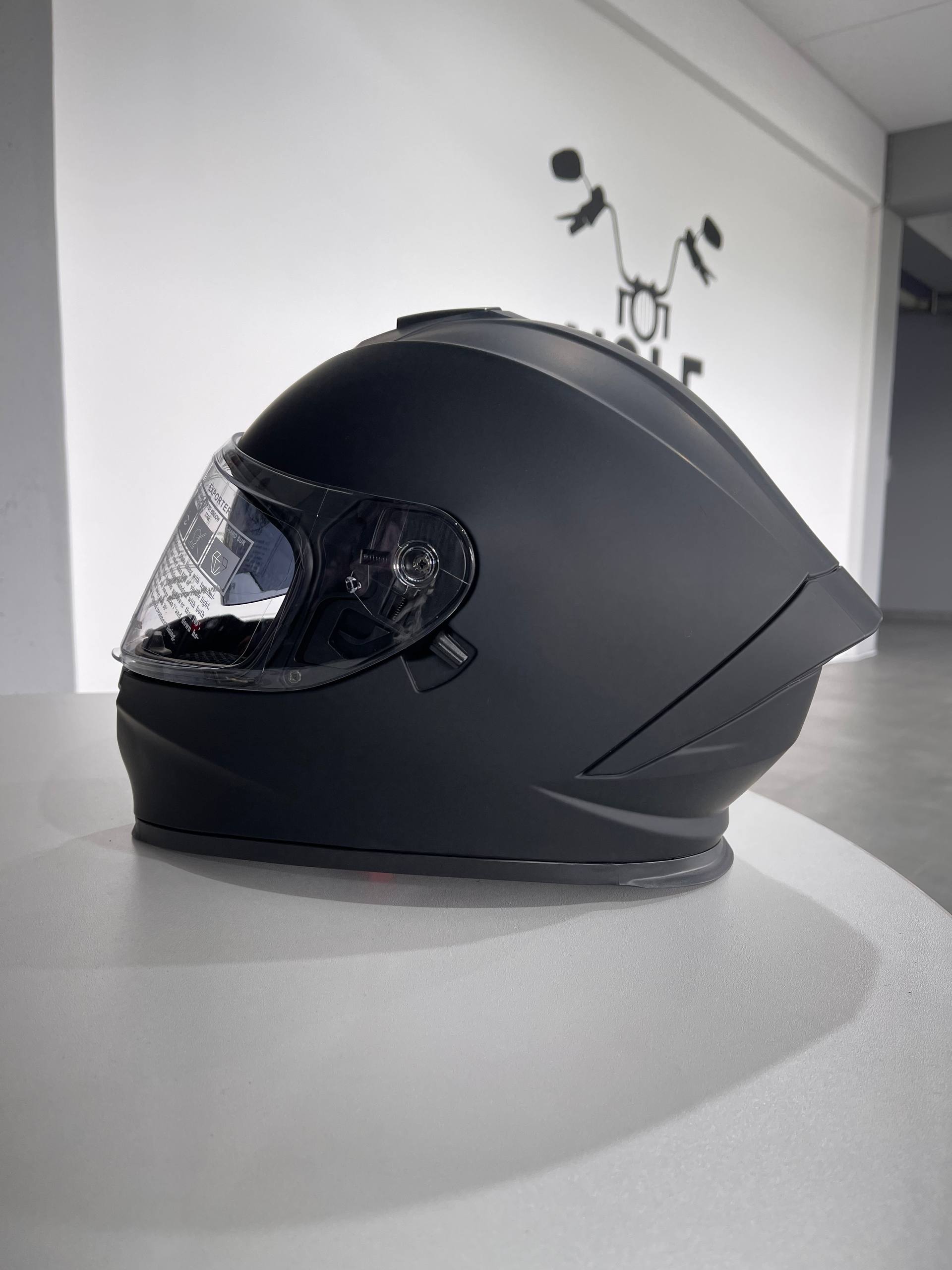 Мотошолом Helmet