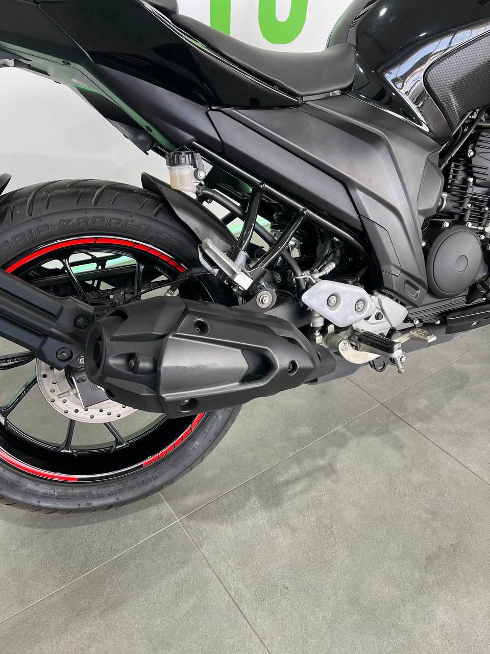 Yamaha FZ-25