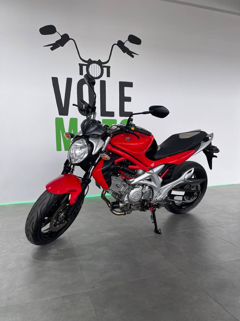Suzuki Gledius 650