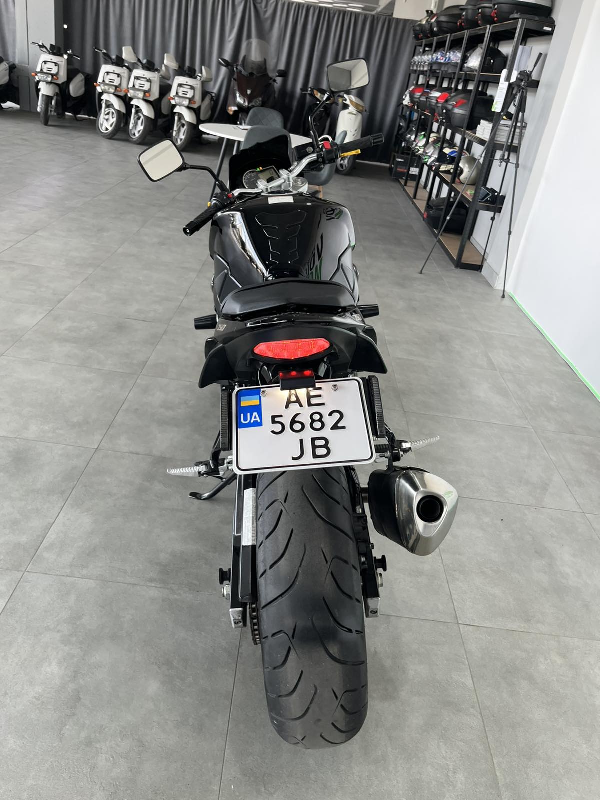 Suzuki GSR 750