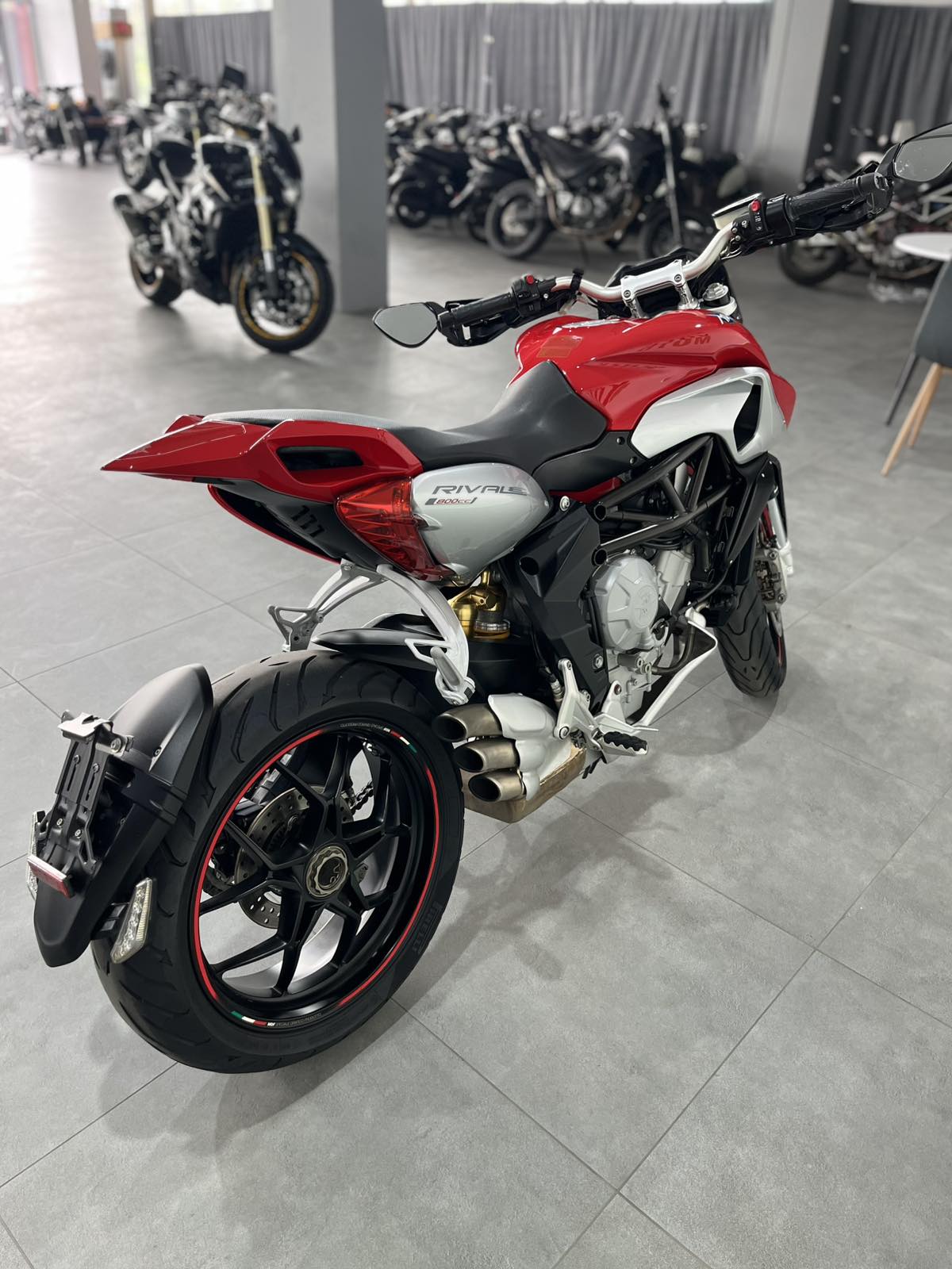 MV Agusta Rivale 800