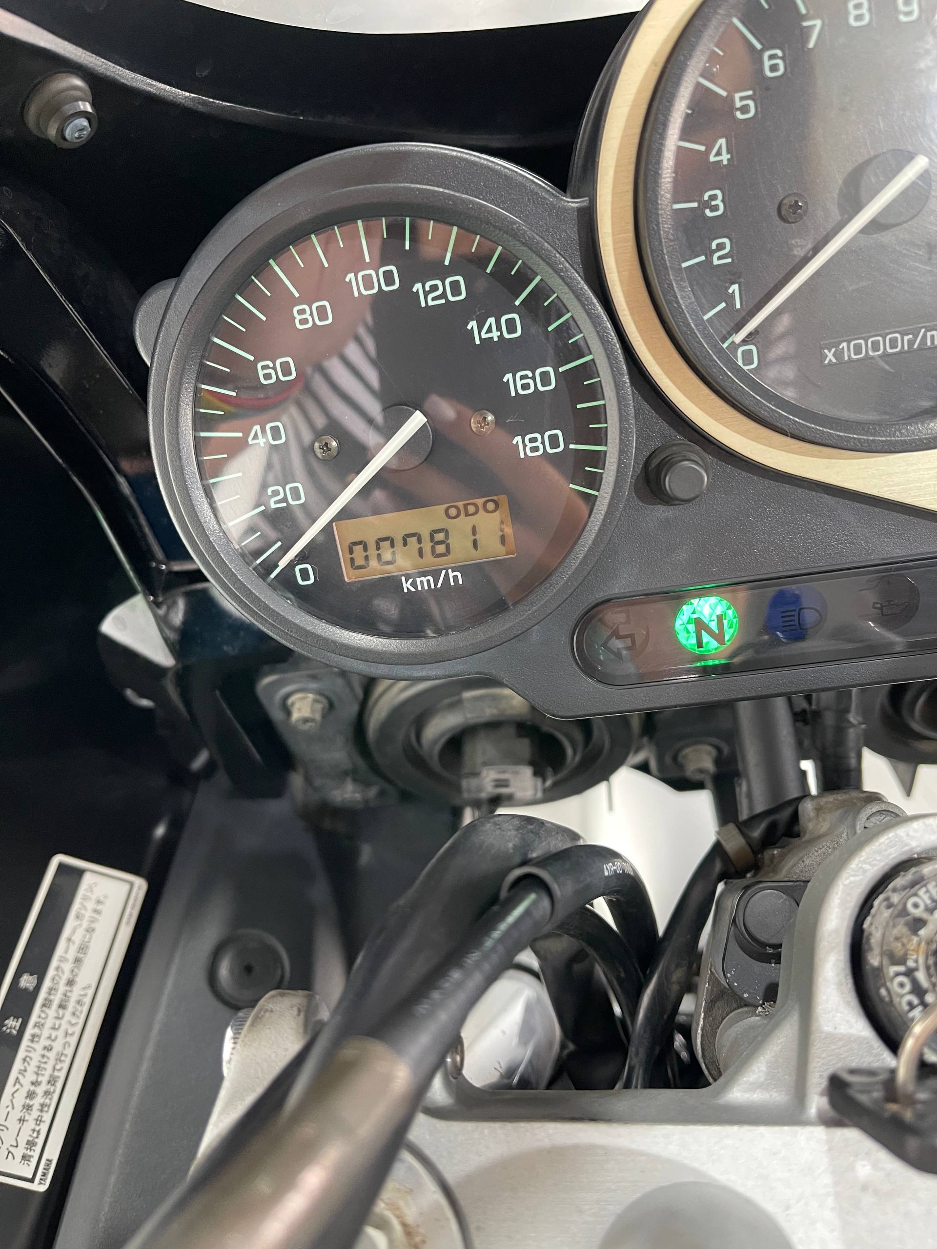 Yamaha FZ400