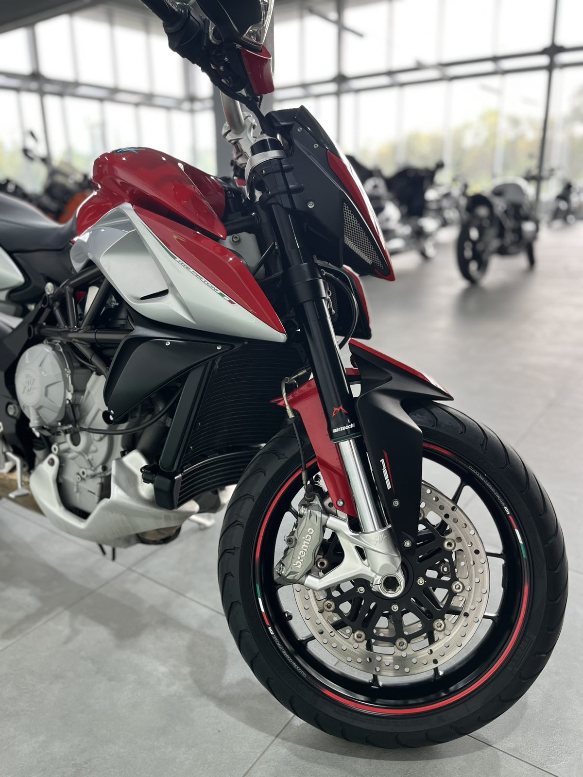 MV Agusta Rivale 800