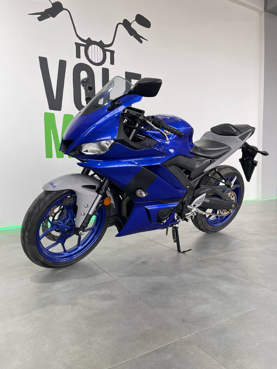 Yamaha YZF-R25 