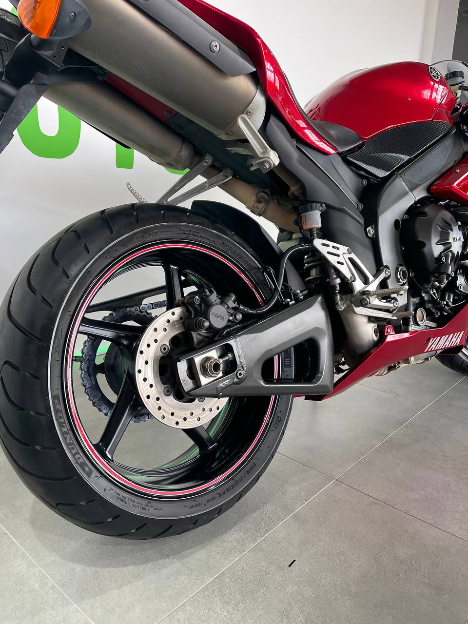 Yamaha YZF- R1 