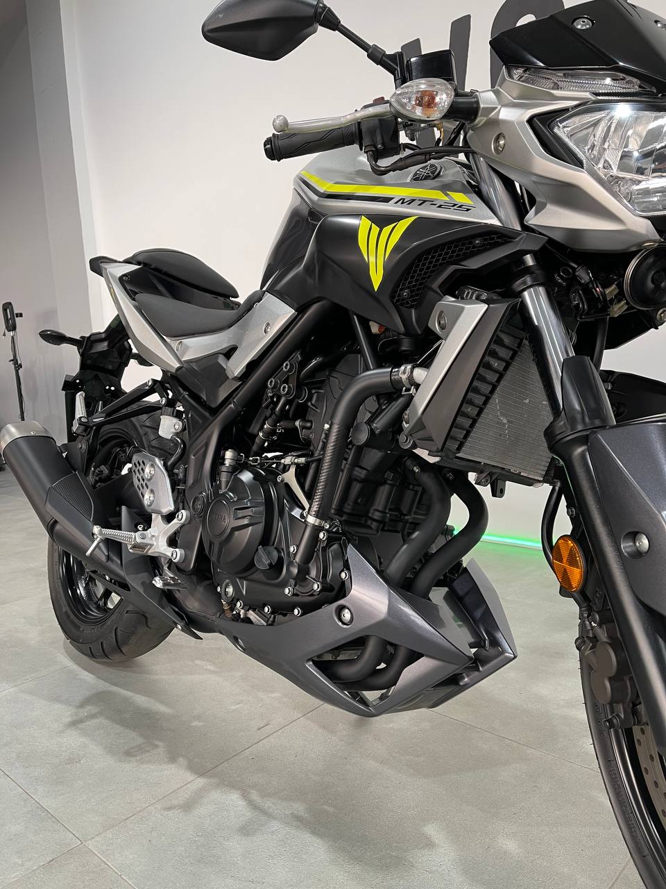 Yamaha MT-25