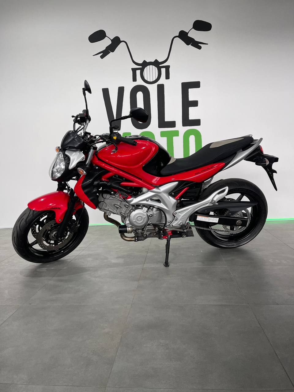 Suzuki Gledius 650