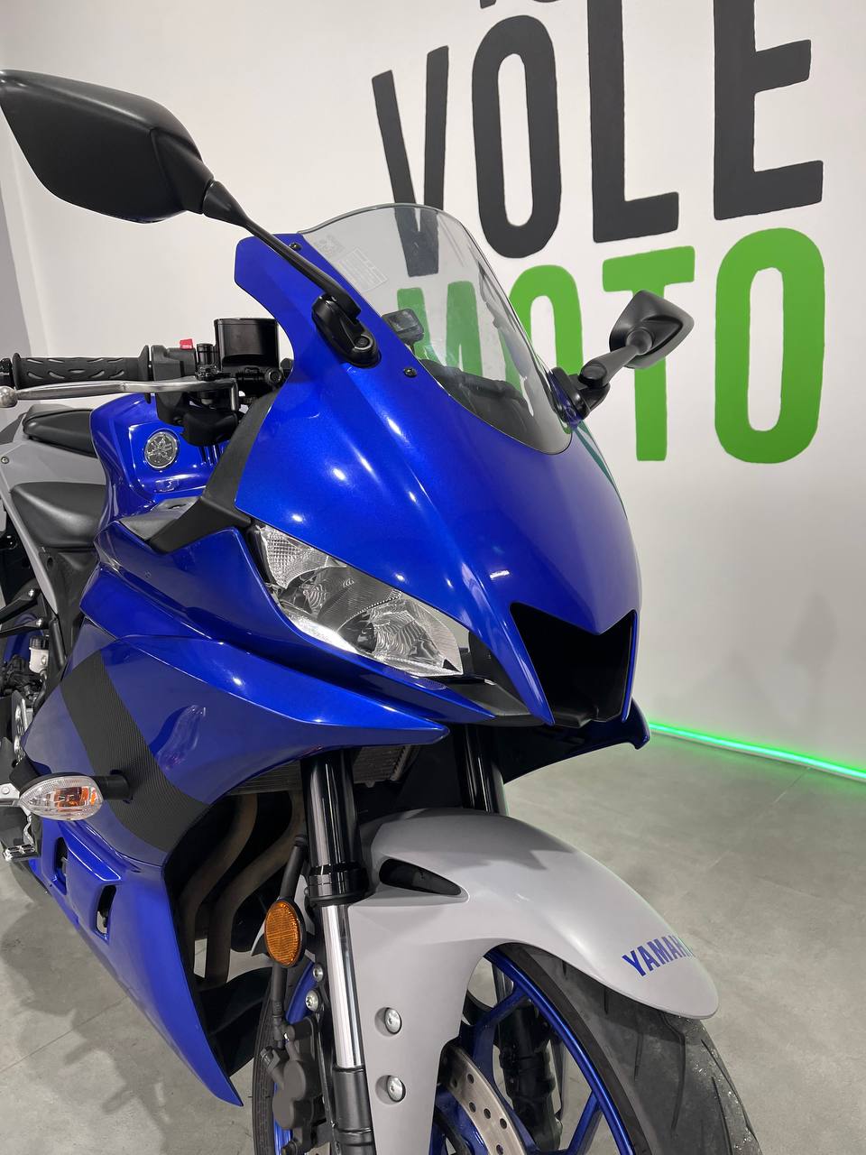 Yamaha YZF-R25 
