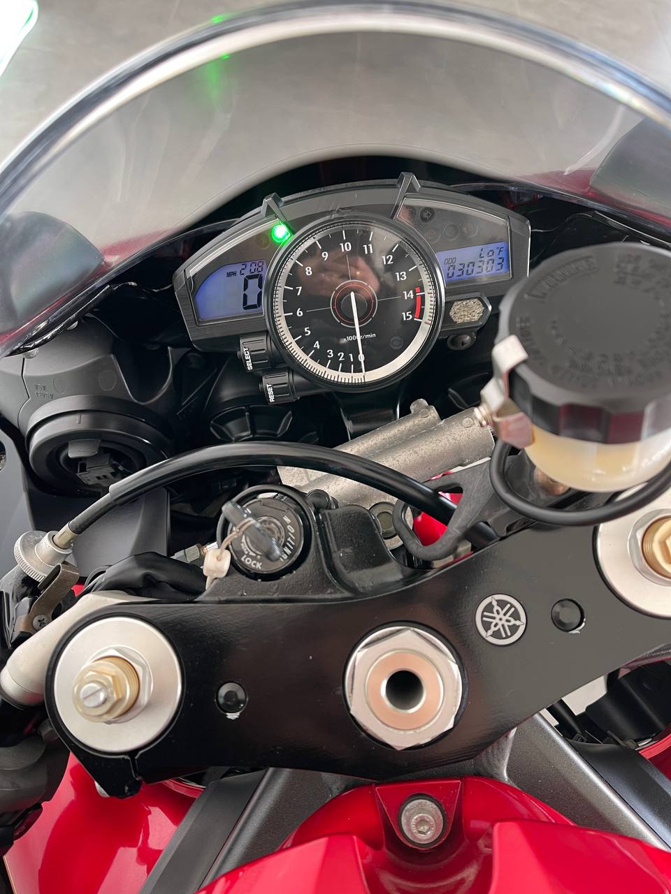 Yamaha YZF- R1 