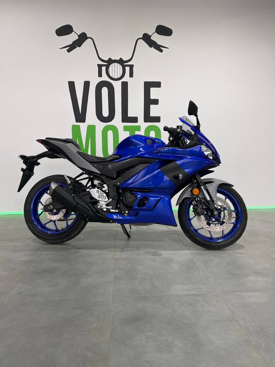 Yamaha YZF-R25 