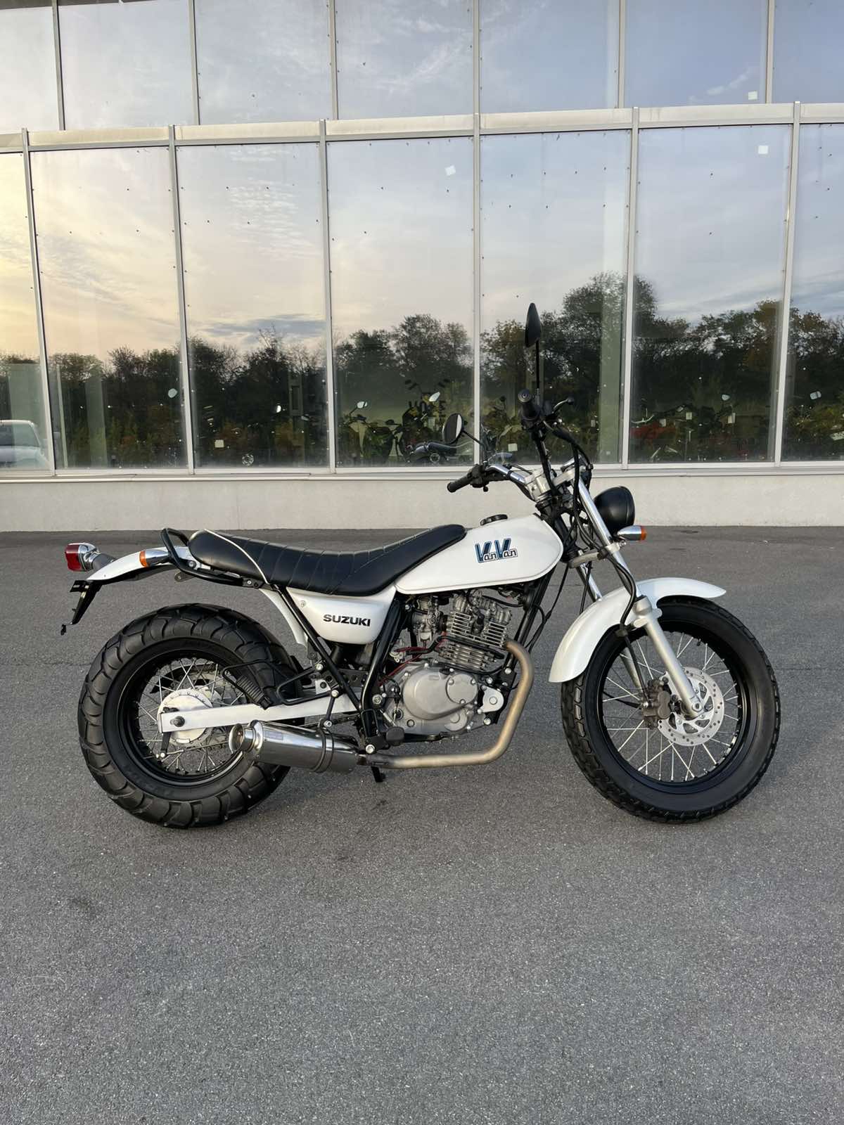 Suzuki VanVan 200