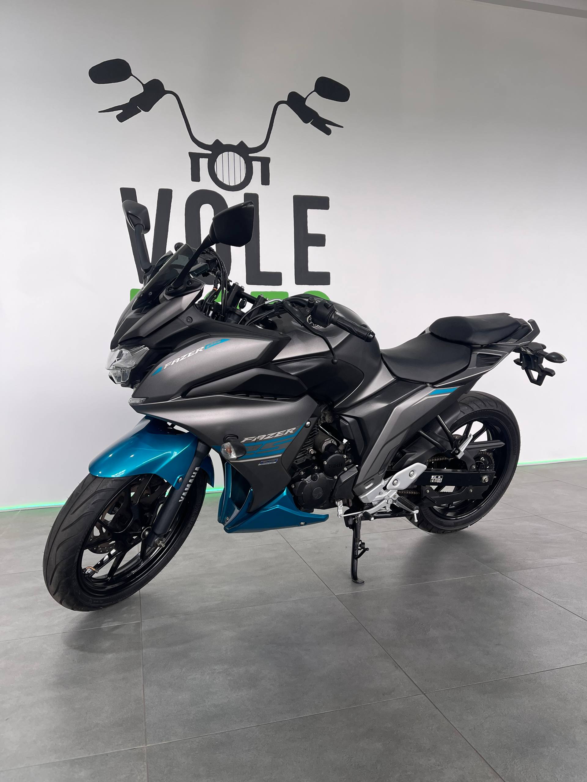 Yamaha FZ25 