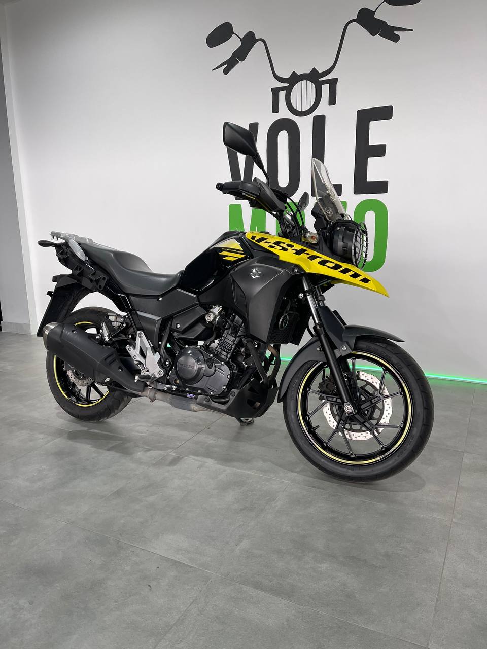 Suzuki V-Strom 250 