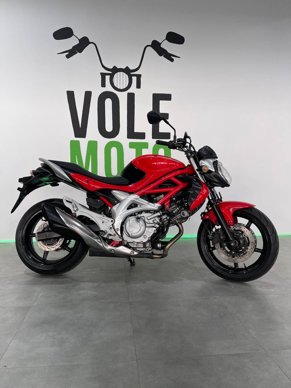 Suzuki Gledius 650