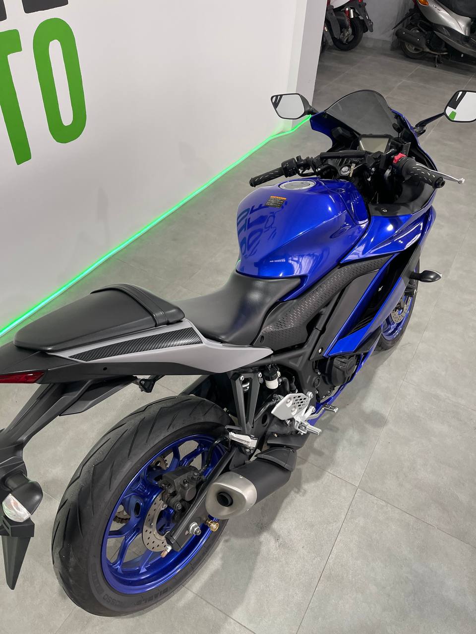 Yamaha YZF-R25 
