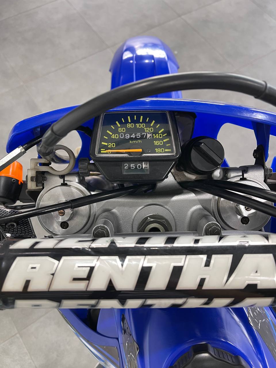 Yamaha WR400F + КОМПЛЕКТ ЕНДУРО КОЛЕС 