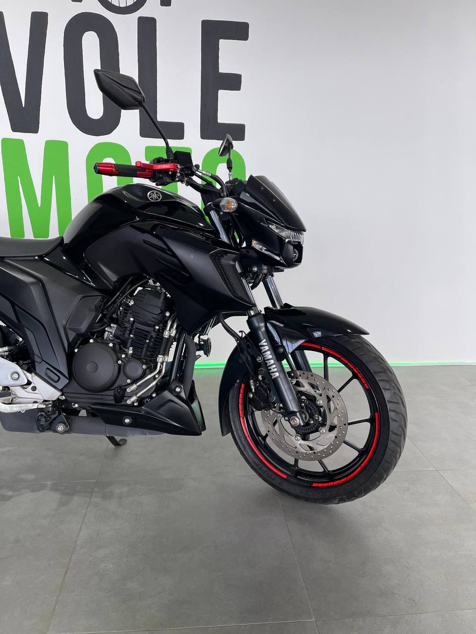 Yamaha FZ-25