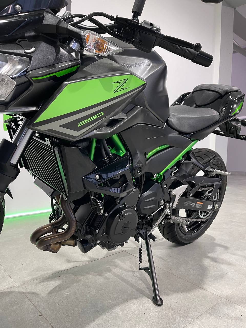 Kawasaki Z250