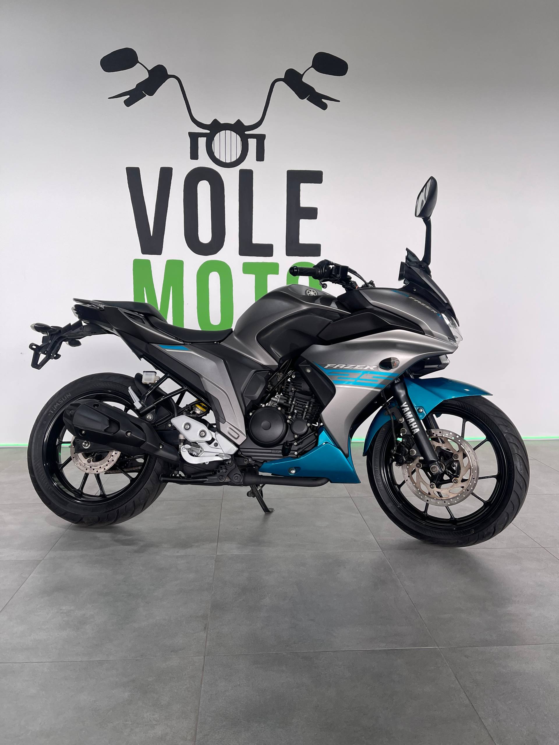 Yamaha FZ25 
