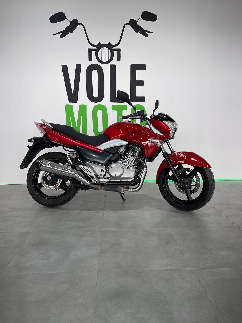 Suzuki GSR250