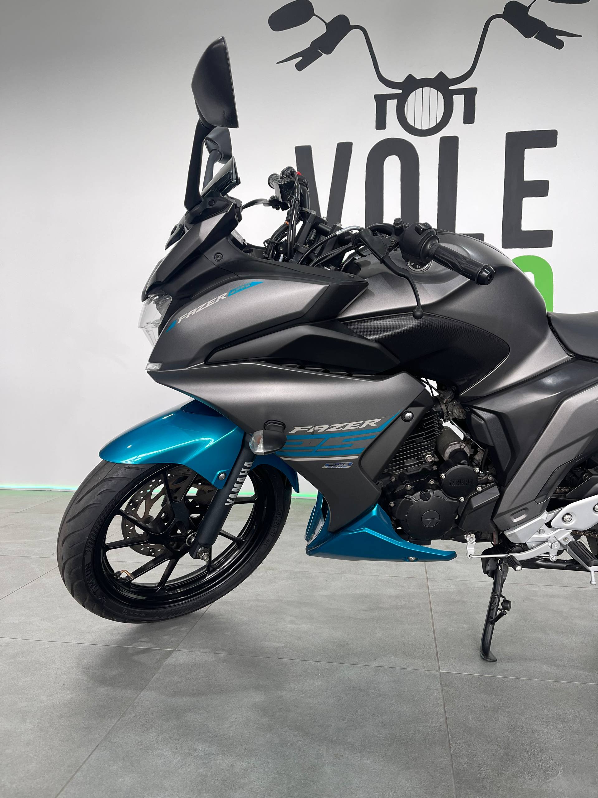 Yamaha FZ25 