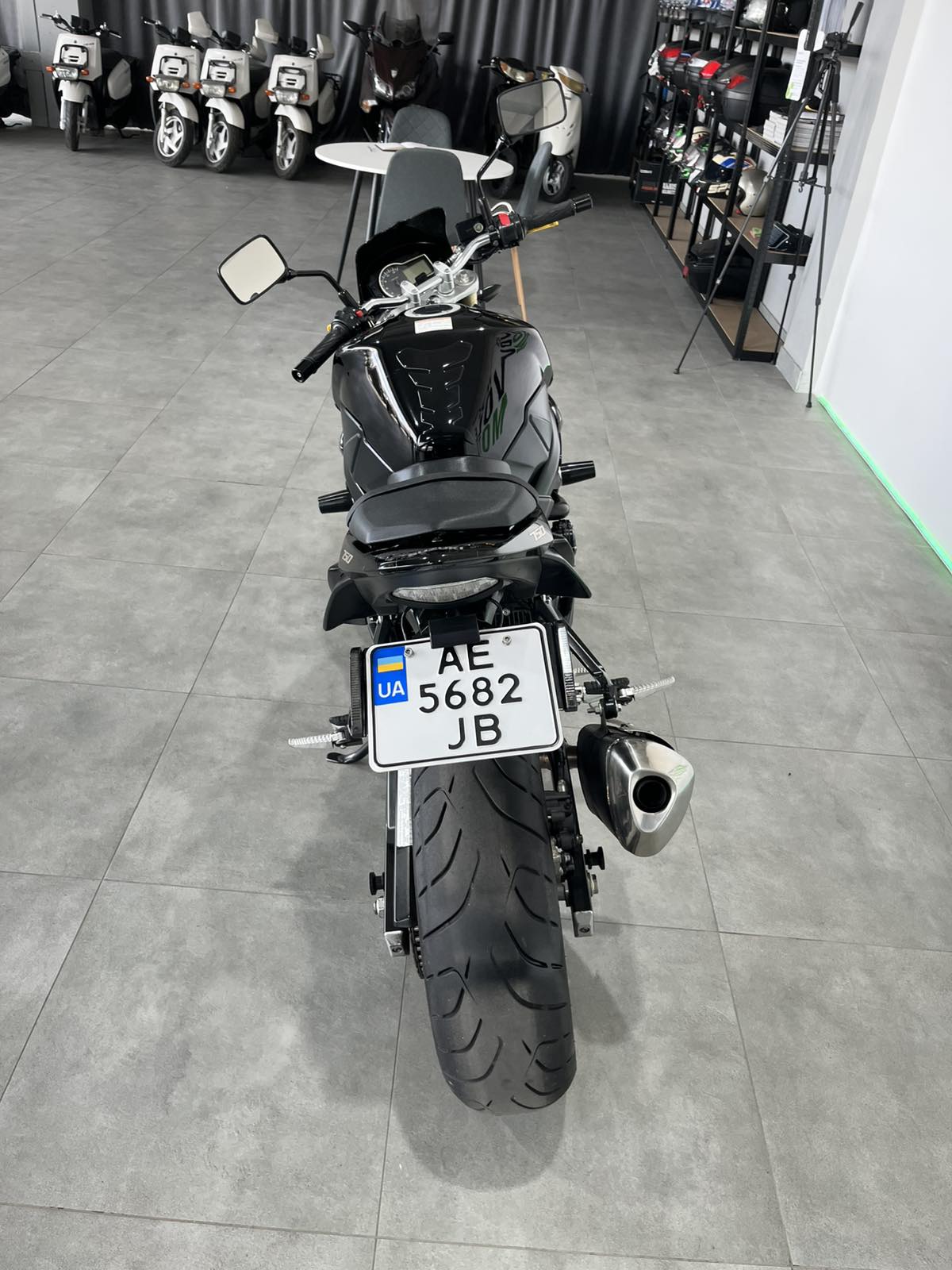 Suzuki GSR 750