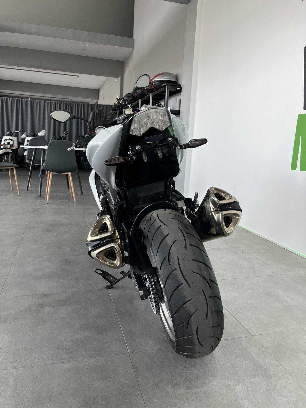 Kawasaki Z1000
