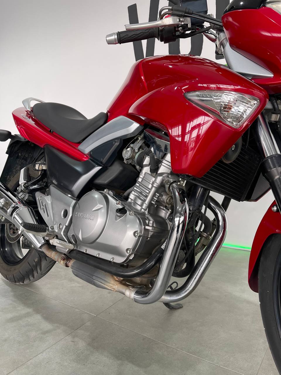 Suzuki GSR250