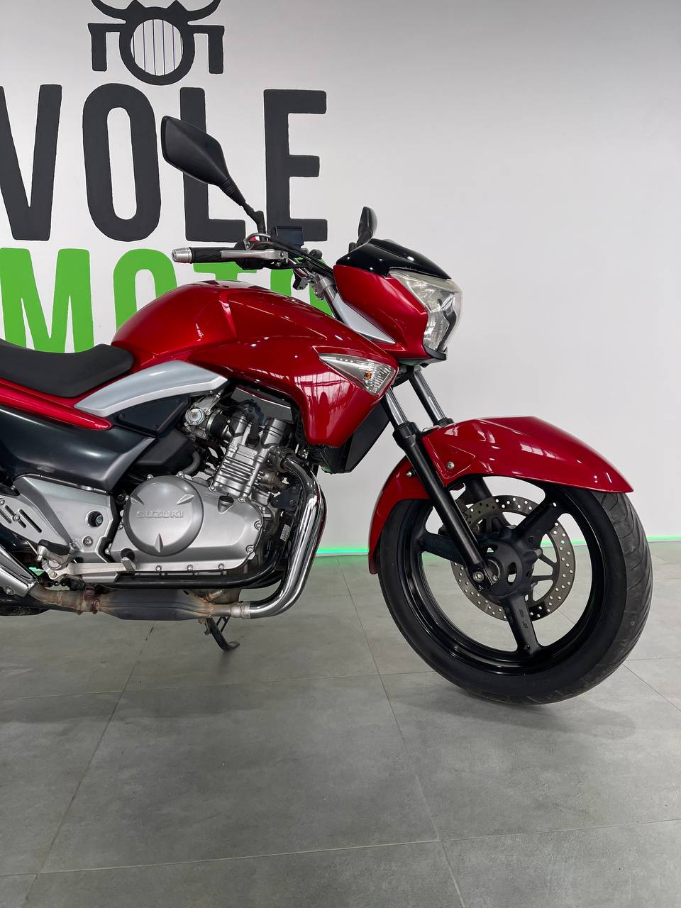 Suzuki GSR250