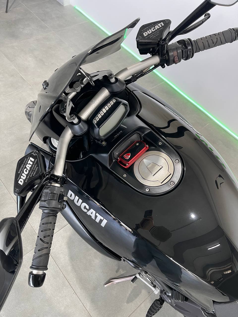 Ducati diavel 1200