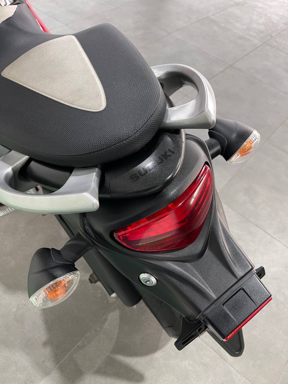 Suzuki Gledius 650