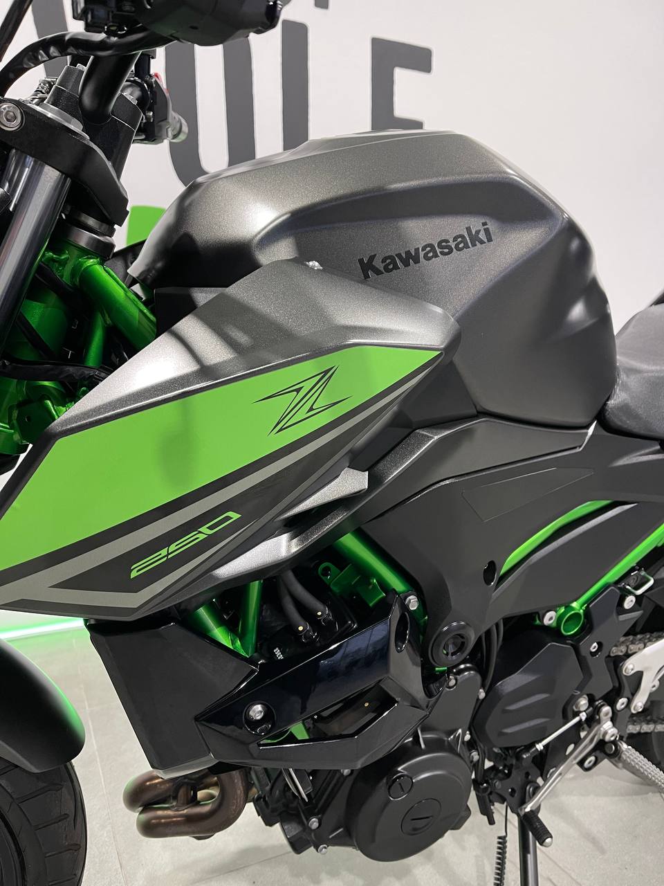 Kawasaki Z250