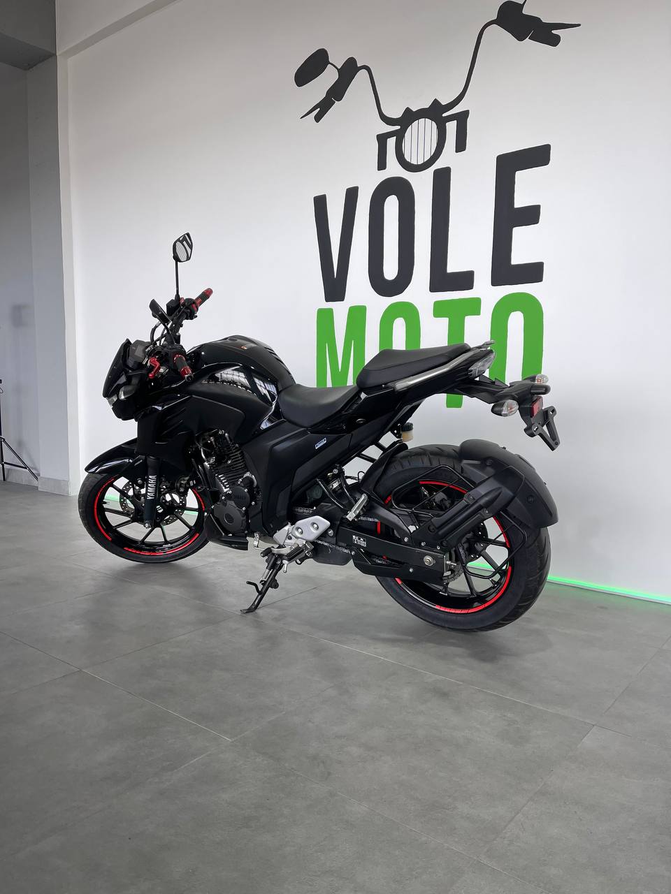 Yamaha FZ-25
