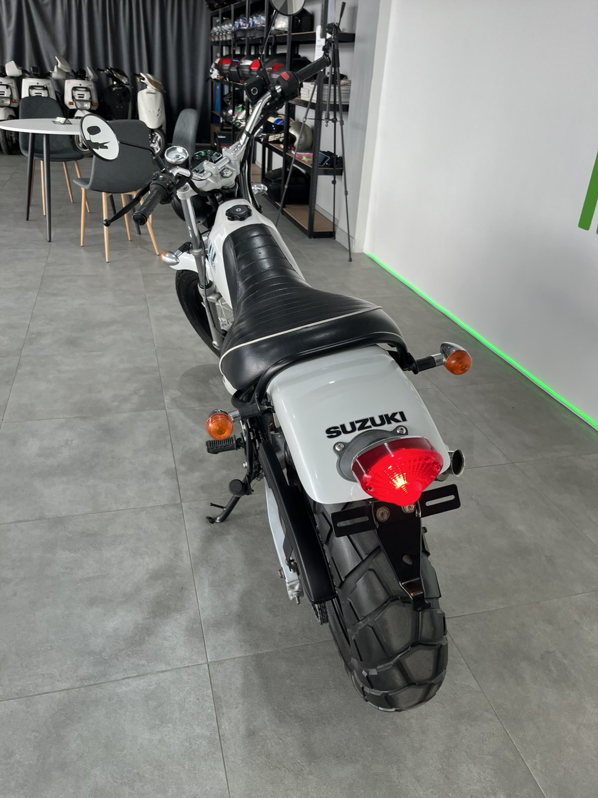 Suzuki VanVan 200