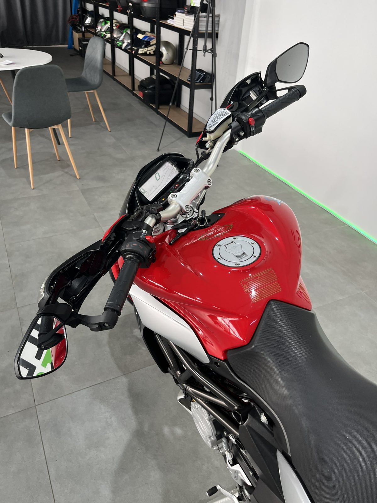MV Agusta Rivale 800
