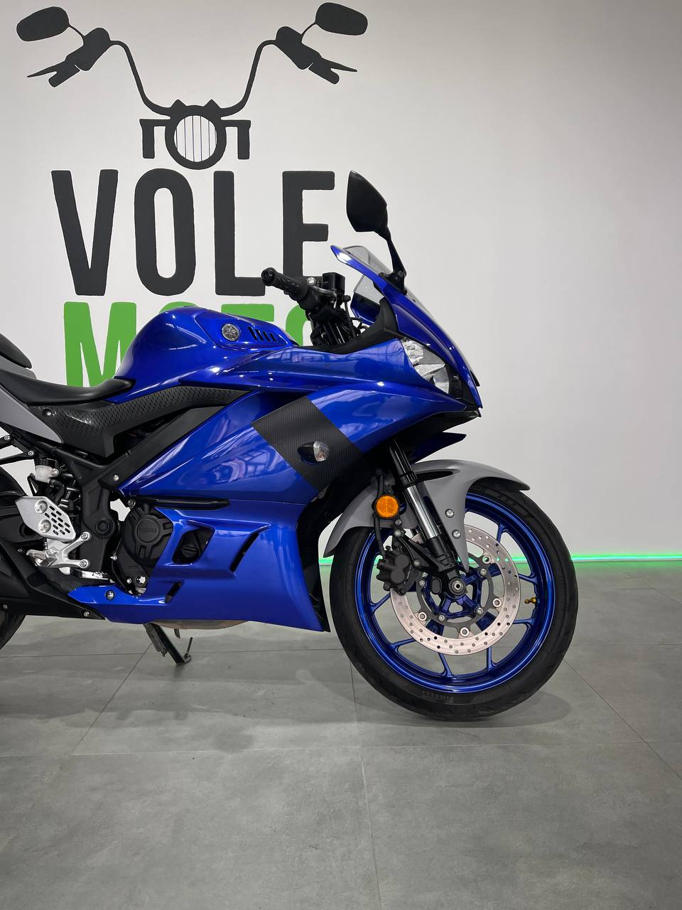 Yamaha YZF-R25 