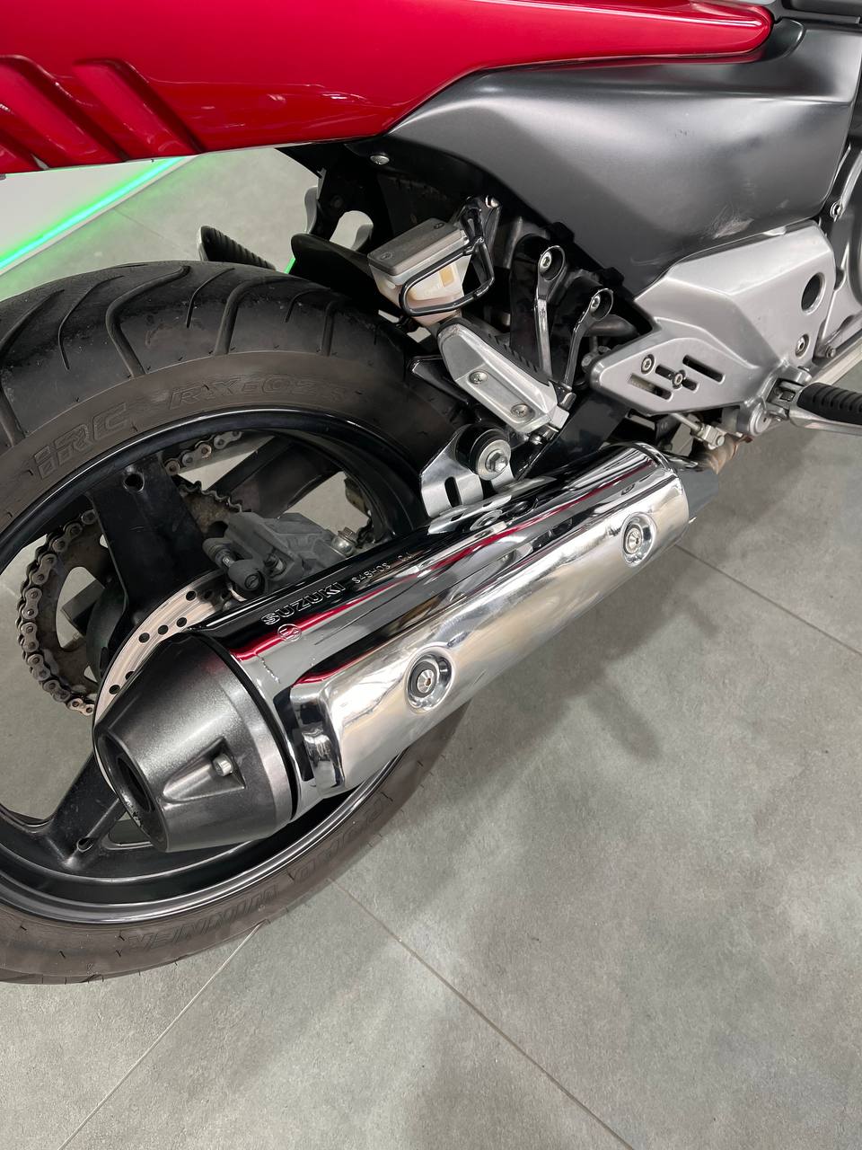 Suzuki GSR250