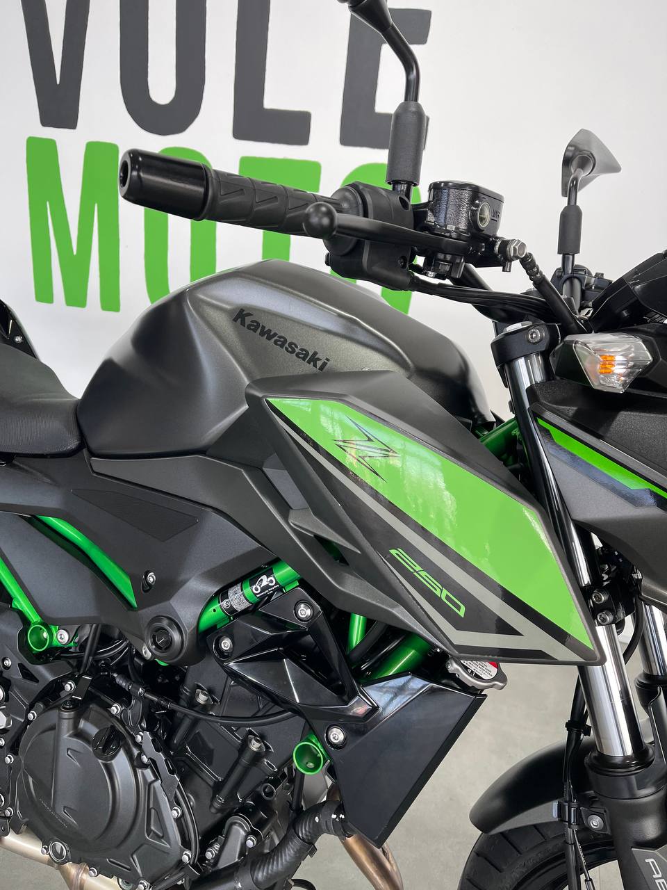 Kawasaki Z250