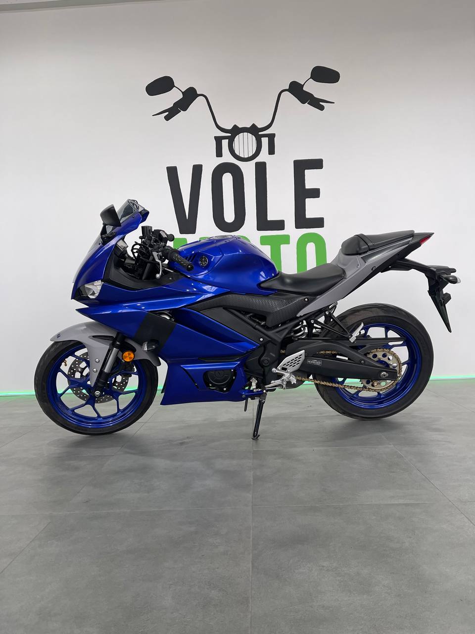 Yamaha YZF-R25 