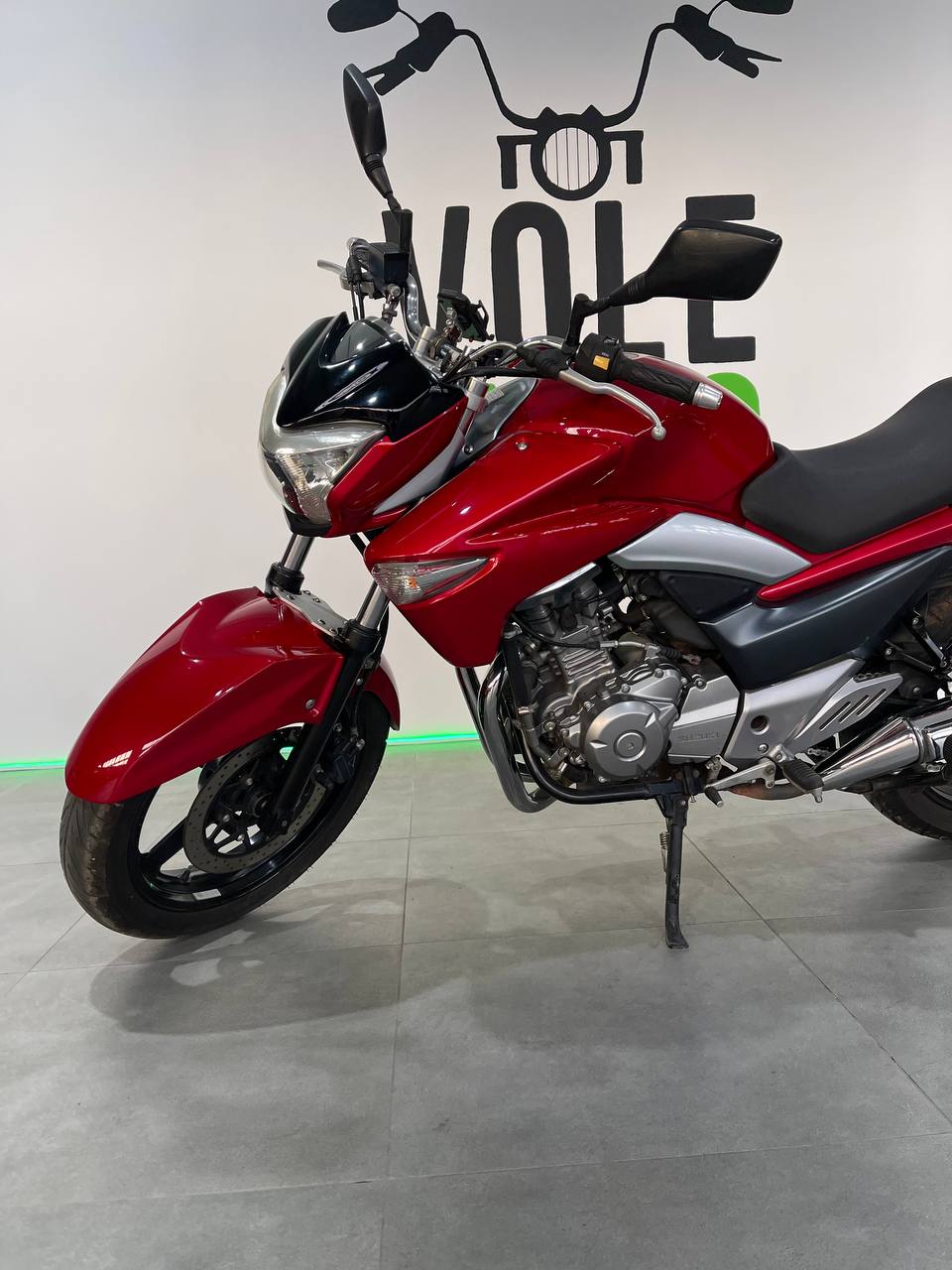 Suzuki GSR250