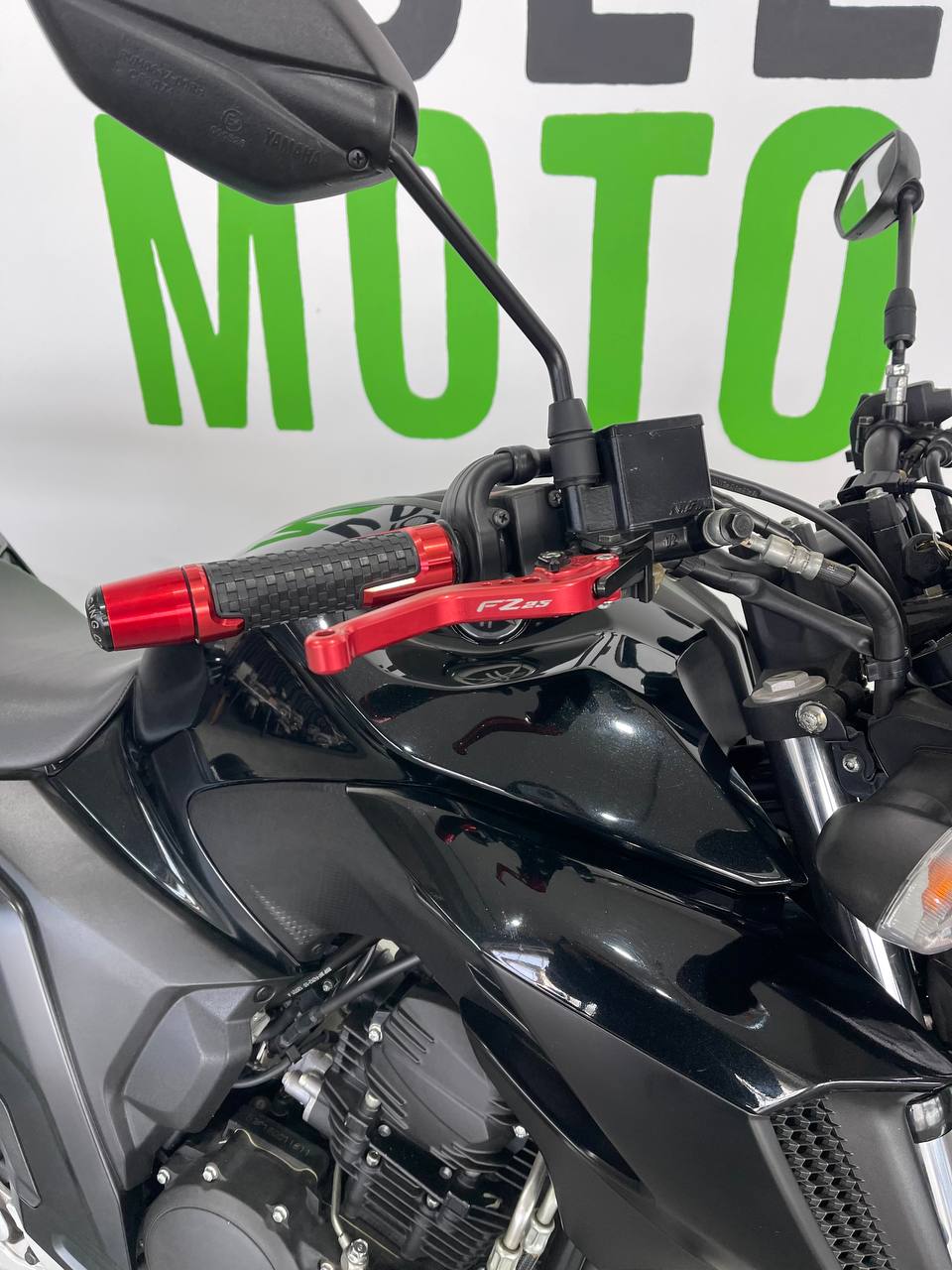Yamaha FZ-25