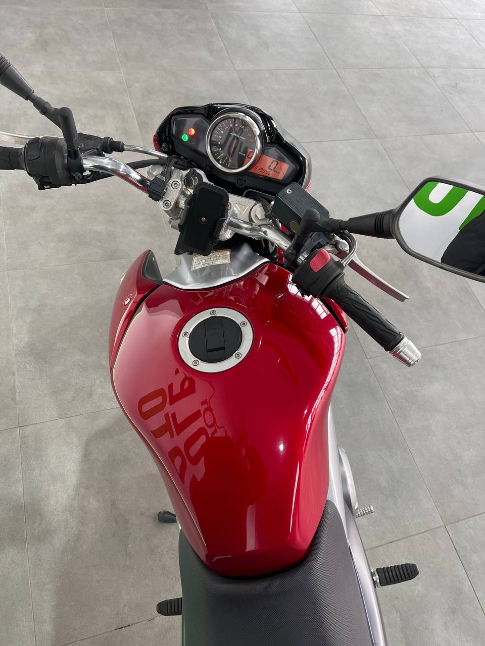 Suzuki GSR250