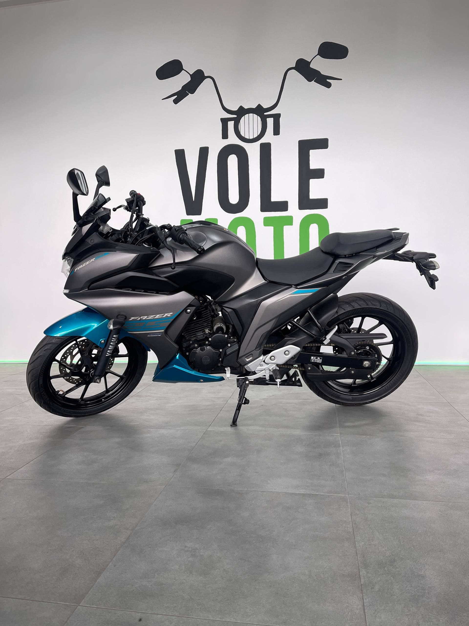 Yamaha FZ25 