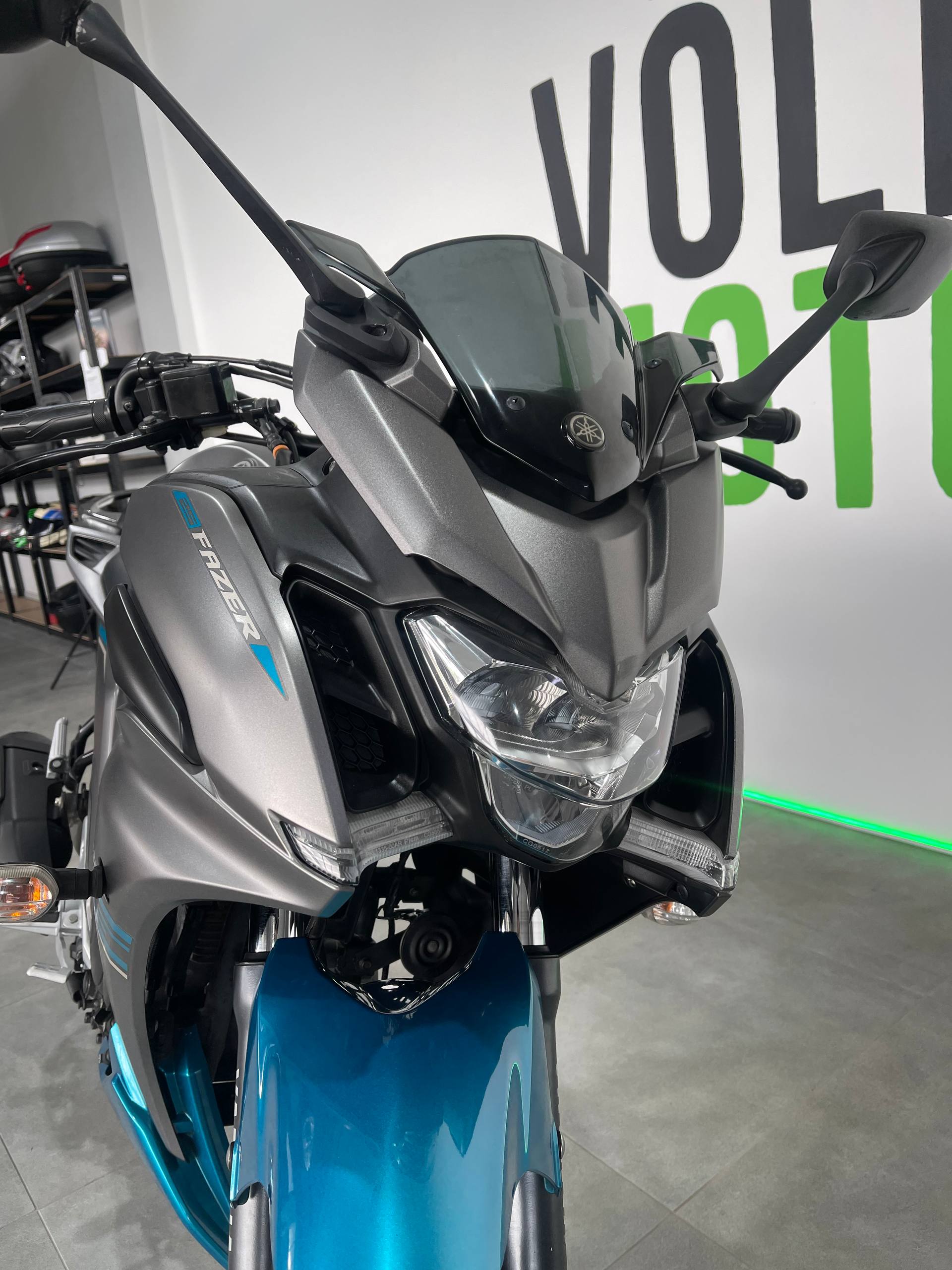 Yamaha FZ25 