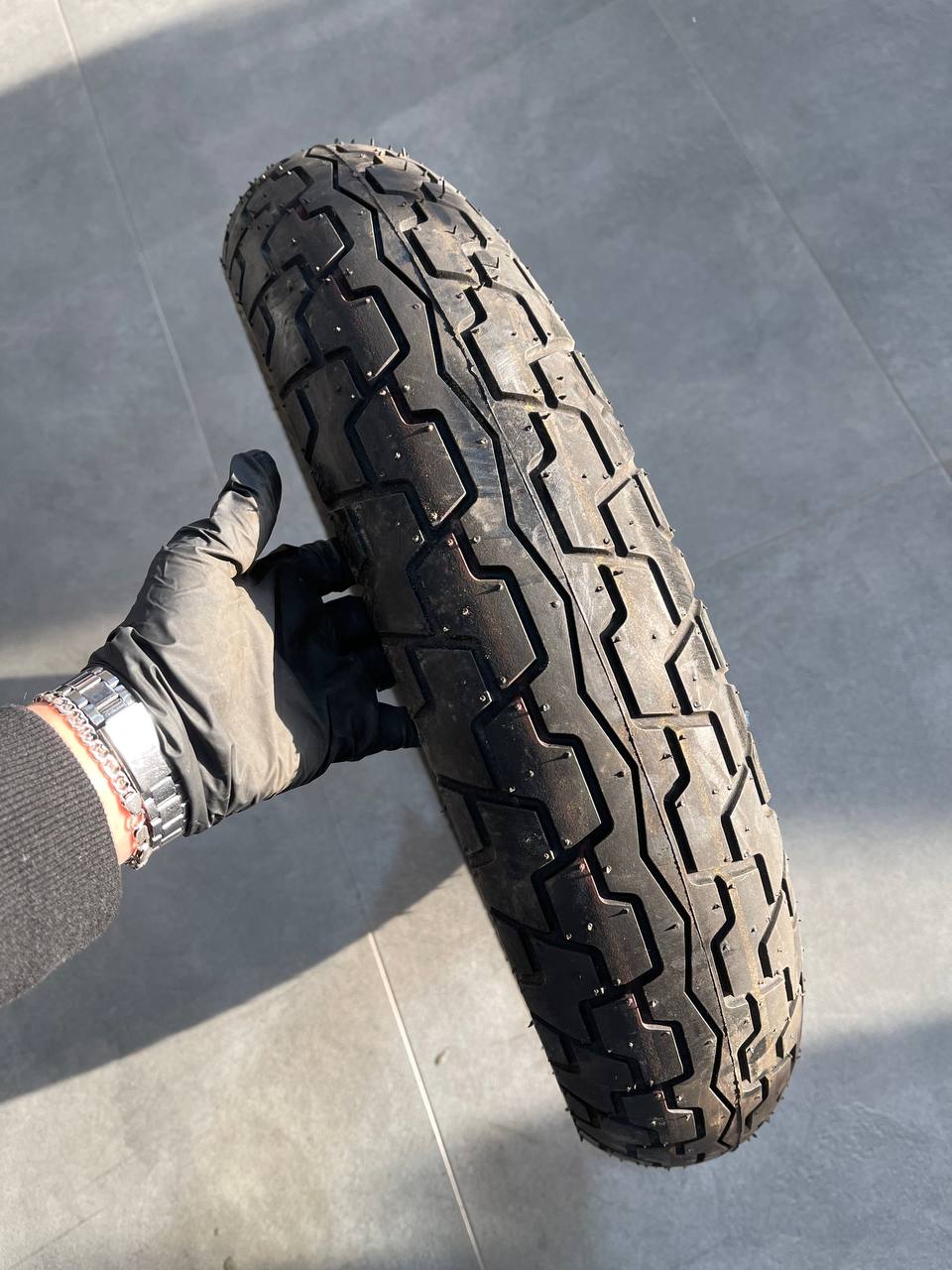 Шина Bridgestone Mag.mopus-G511