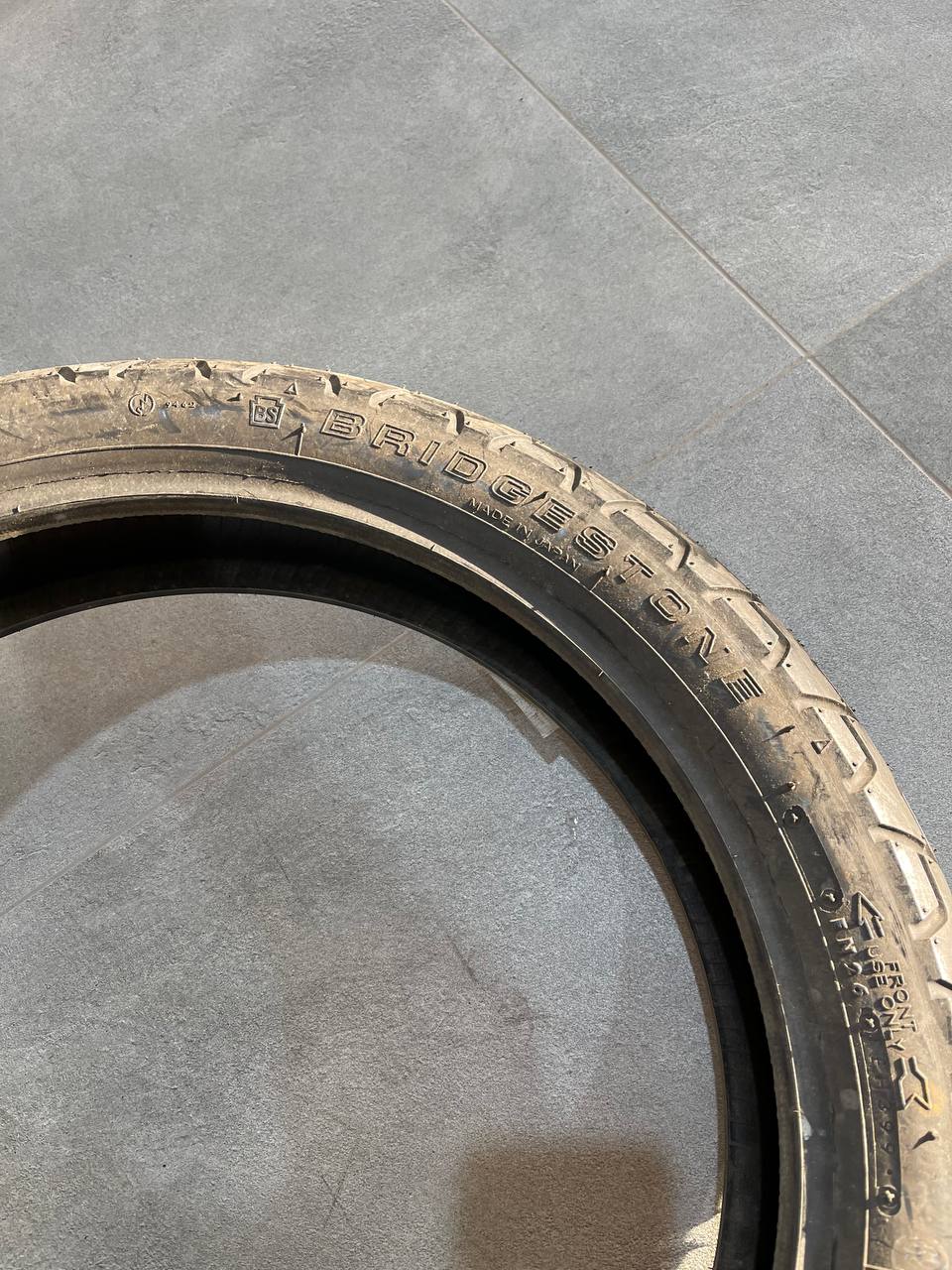Шина Bridgestone Mag.mopus-G511