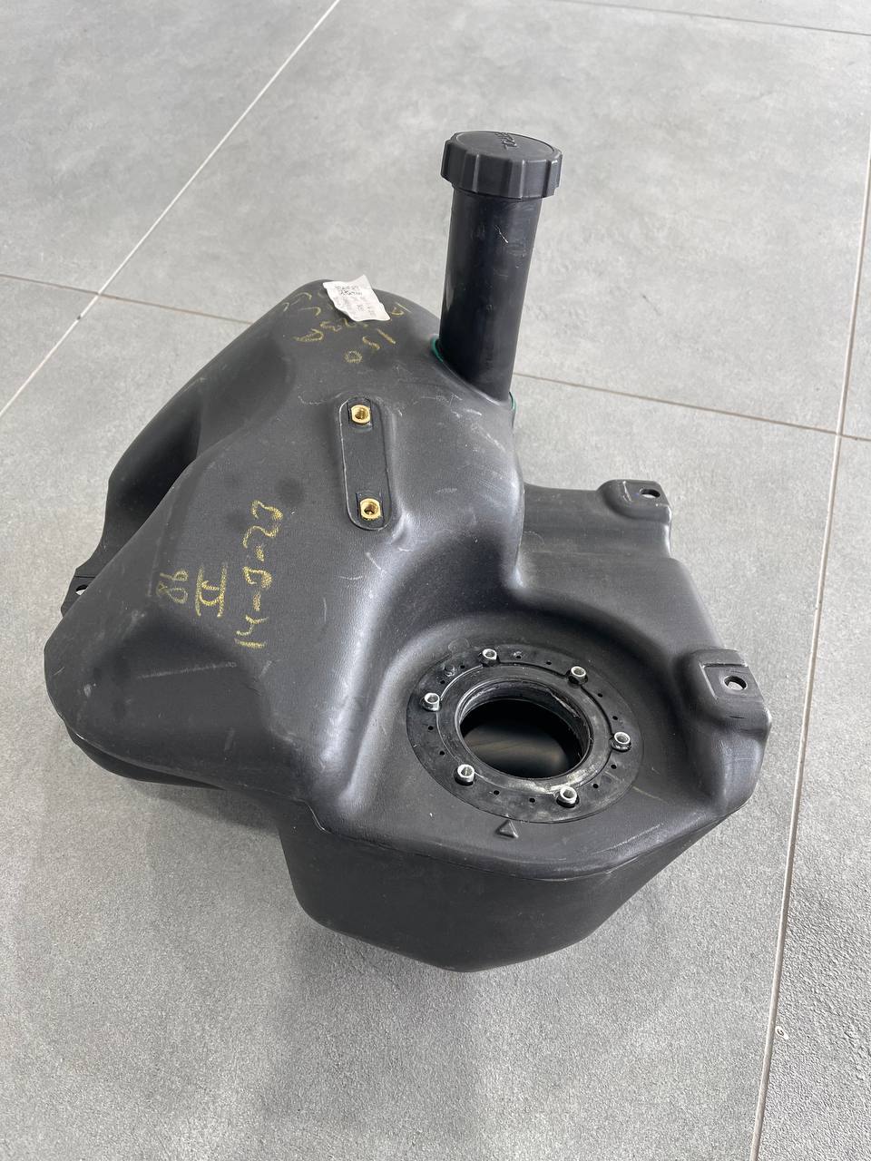 Паливний бак Vespa VXL 150 2021 рік