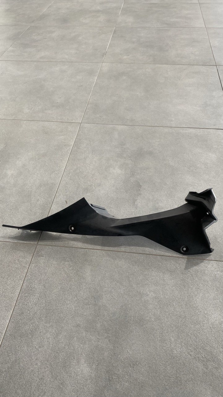 Панель повітроводу Yamaha YZF R3 2015-2018 права
